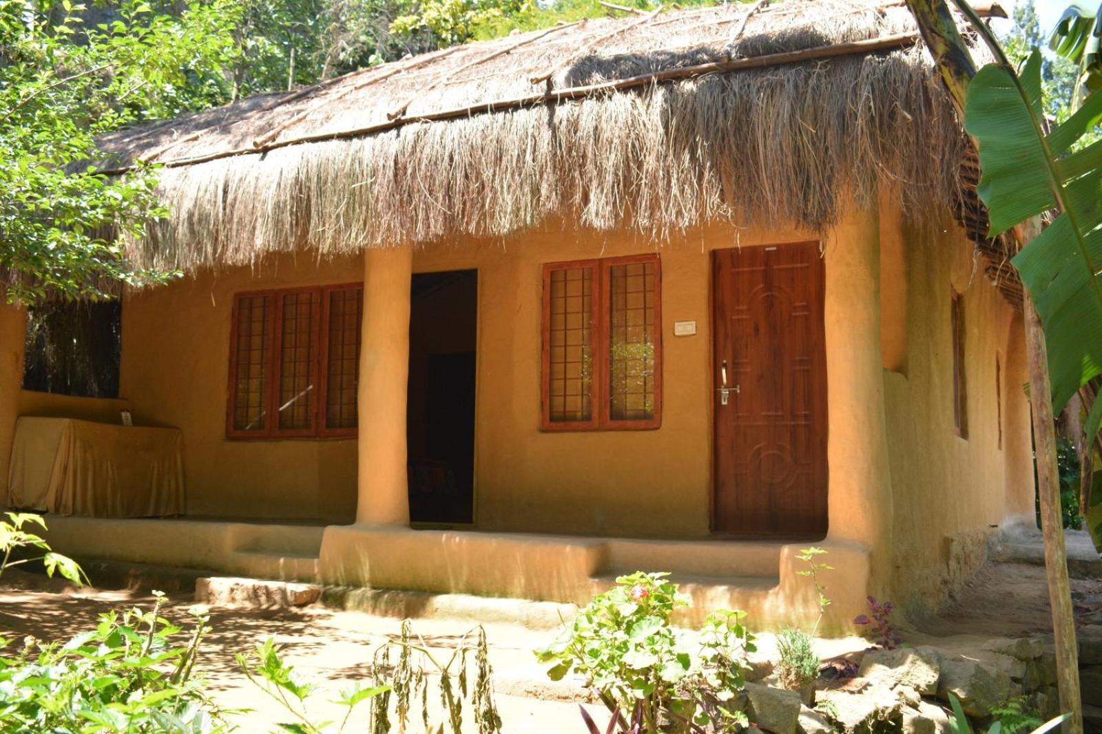 Cosmic Mud House Kanthalloor Exterior foto